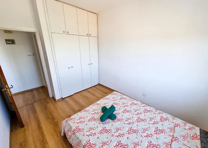Springfield Park Apartment